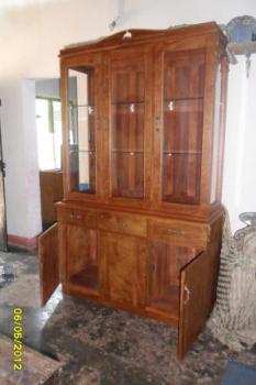 Photo of Cabinet With Glass Shelf For Sale in Danweem.com