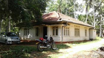 Photo of Land With  House For Sale- Marapola Gampaha, 12.5min in Danweem.com