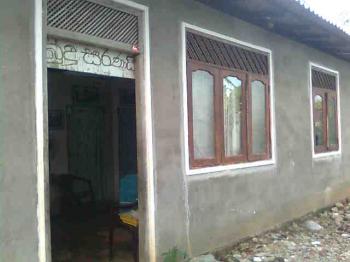 Photo of Kerawalapitiya Land With House For Sale in Danweem.com
