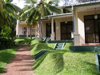 Photo of Lakefront Property For Sale in Danweem.com