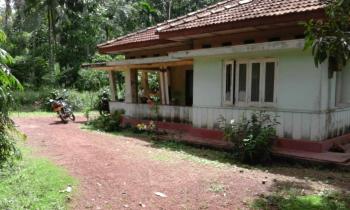 Photo of With House For Sale Banduragoda, Meerigama in Danweem.com