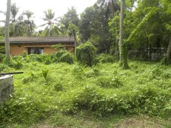 Photo of For Sale In Kalutara - Behind The Technical College in Danweem.com