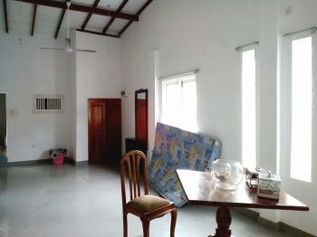 Photo of For Rent In Park Road Bambalapitiya in Danweem.com